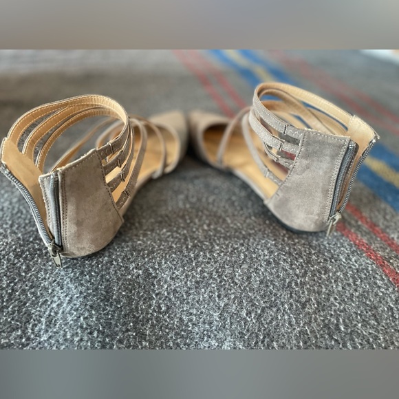 Journee Collection Marlee Flat size 9 Grey - Picture 3 of 4